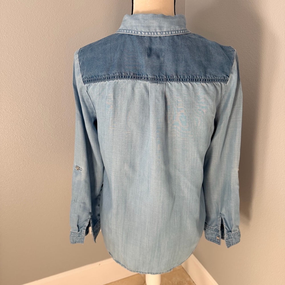 Chico's Light Blue Tie-Front Denim Button-Down - Picture 6 of 12